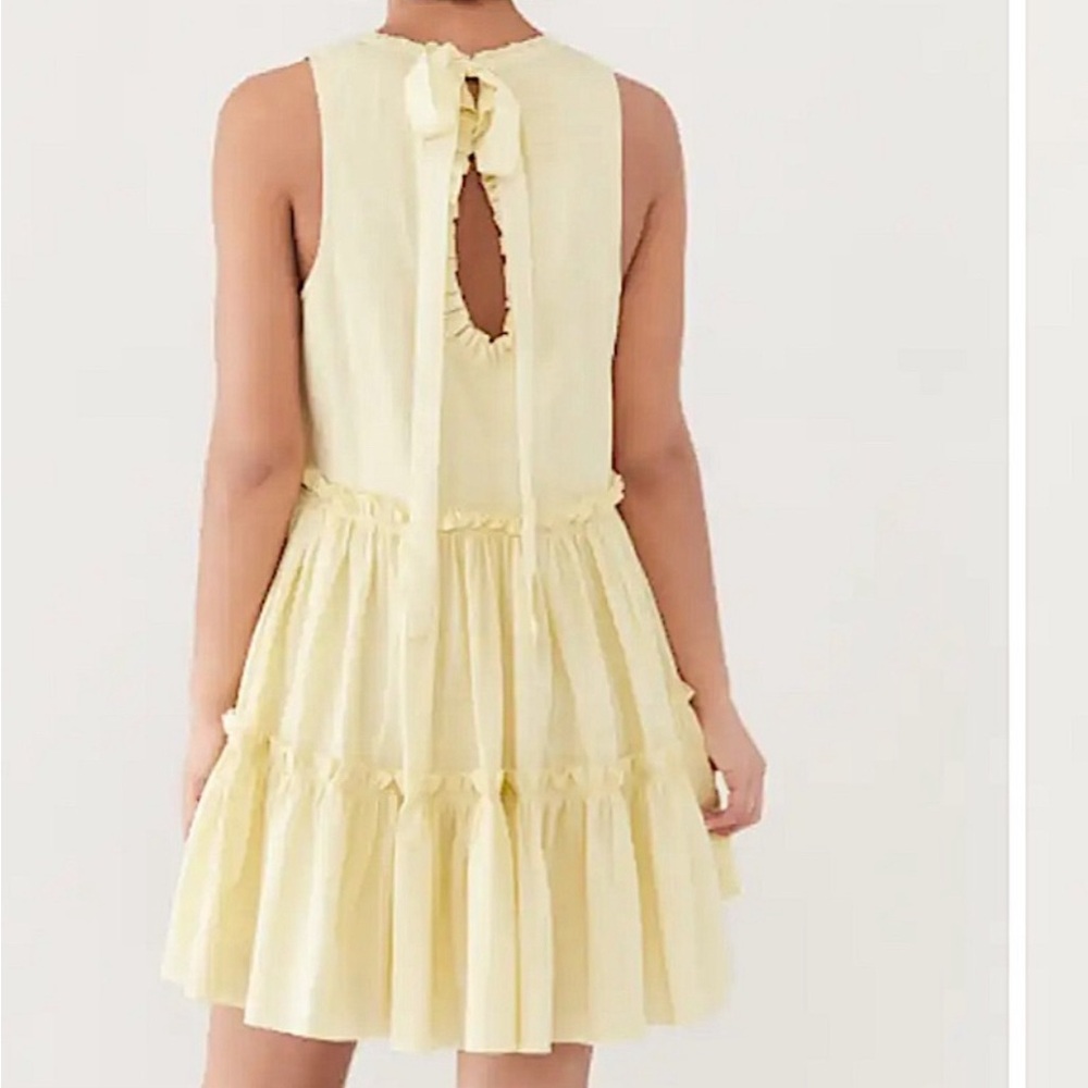 CINQ Á SEPT Song Dress with Ruffles and a Bow in Light Yellow SZ M